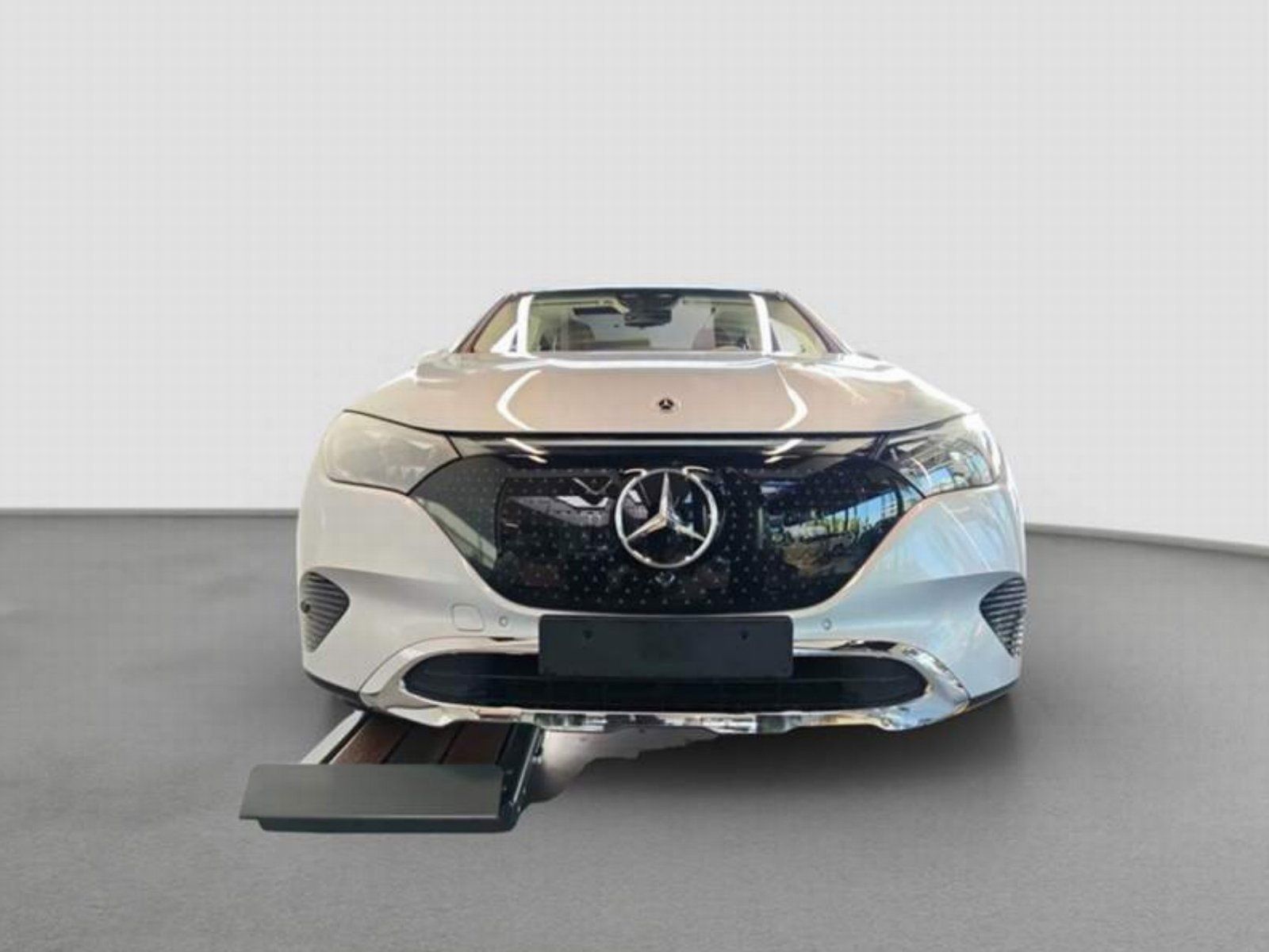 Mercedes-Benz EQE 500 SUV Prem+ AIRMATIC Massage AHK Pano 22kw imagem 3