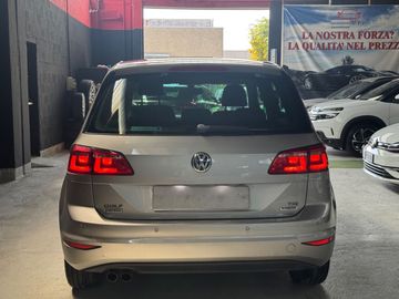 Volkswagen Golf - 2