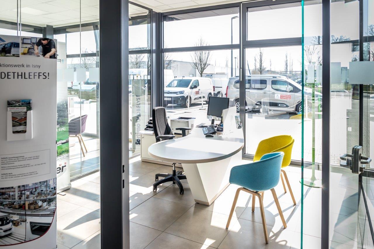 showroom-image-bottom
