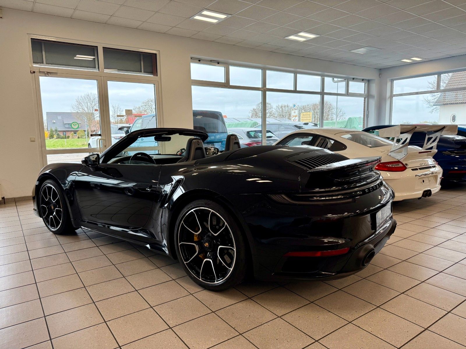 Fahrzeugabbildung Porsche 911 992 Turbo S Cabrio LIFT/Burmester/Keyless