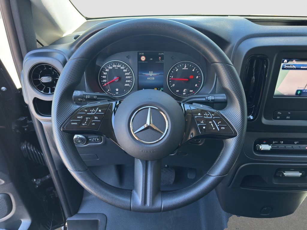 Fahrzeugabbildung Mercedes-Benz Vito 116 CDI Tourer PRO Lang AHK*PDC*SpurH*SpurW