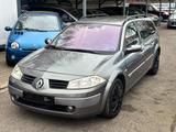Renault Megane Grandtour Privilege 2.0*NAVI*AHK*SITZHZG* - Renault Megane: Privilege