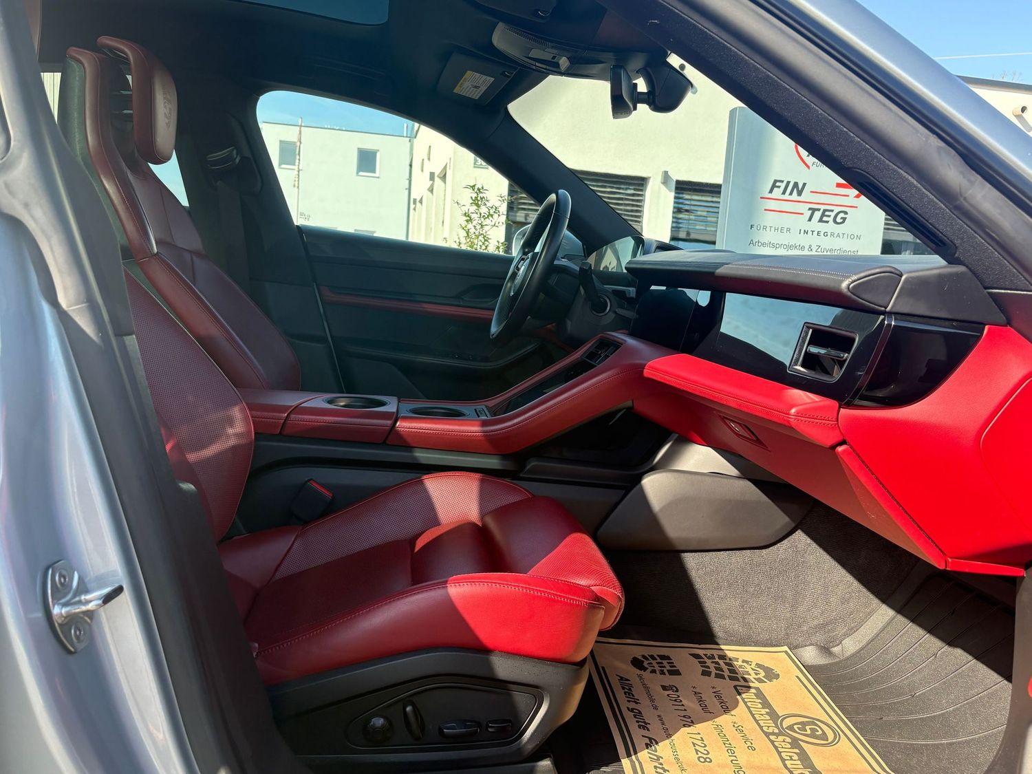 PORSCHE TAYCAN 408CH