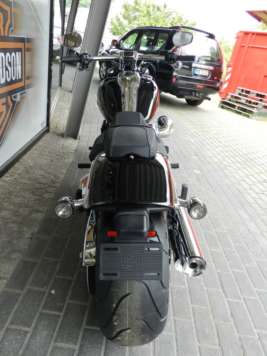 Fahrzeugabbildung Harley-Davidson Softail Breakout 117 MJ 2024 Sofort Verfügbar