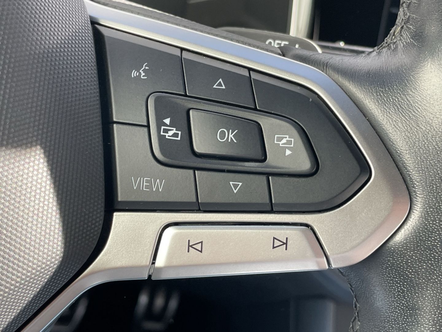 Polo 1.0 TSI DSG R-Line Pano/Kamera/ACC/App-Con.
