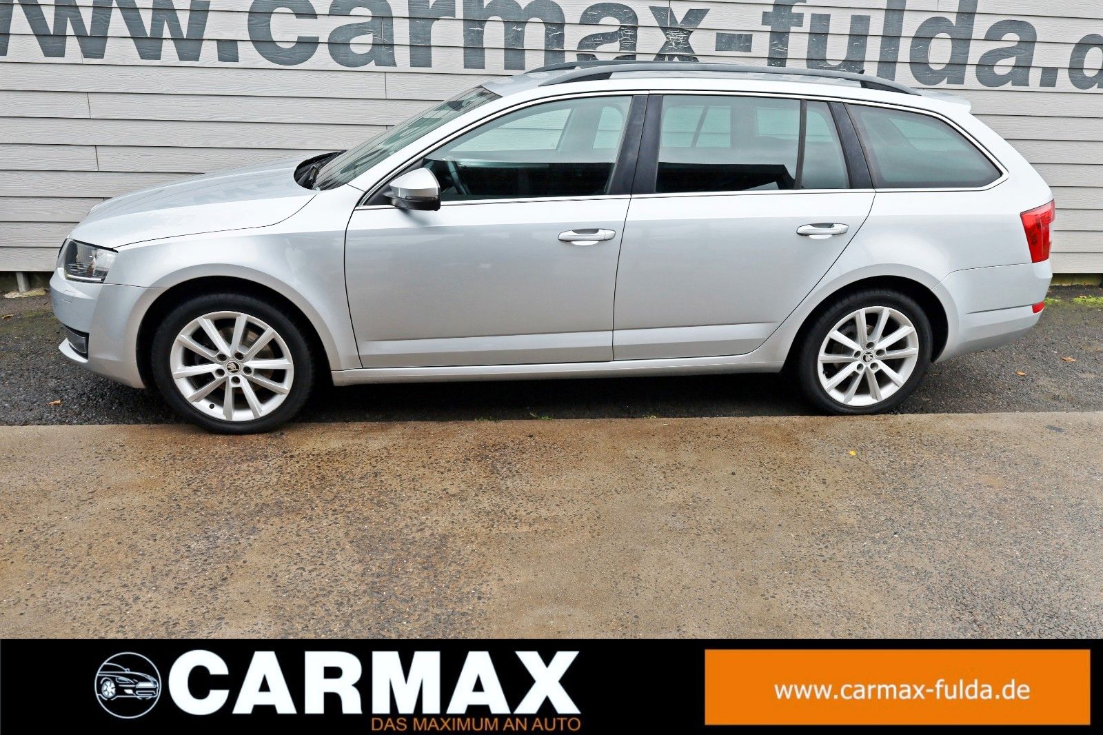 Fahrzeugabbildung SKODA Octavia Combi Elegance,T.Leder,Navi,Xenon,Alu+WR