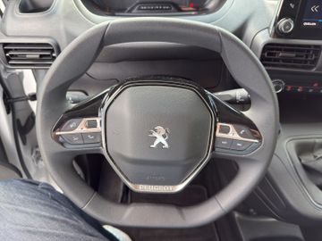 Peugeot Partner 1.2 PureTech 110 L1 Premium +PDC