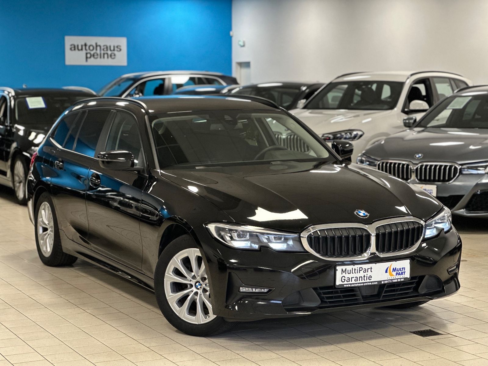 BMW 318d Aut/Park&amp;Drive&amp;BremsAss/Stop&amp;Go/SportSitze