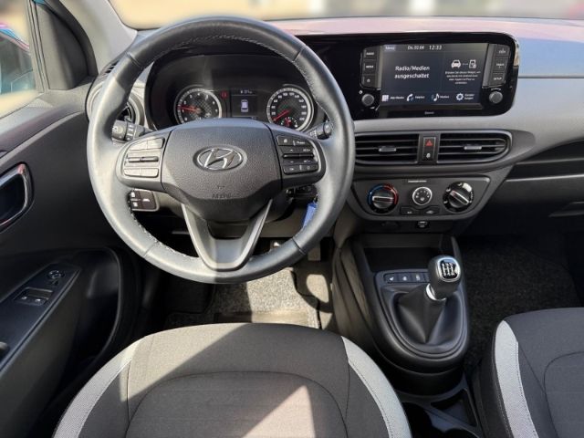 Fahrzeugabbildung Hyundai i10 1.0 Trend +CARPLAY+KLIMA+SHZ+PDC+RADIO+UVM+