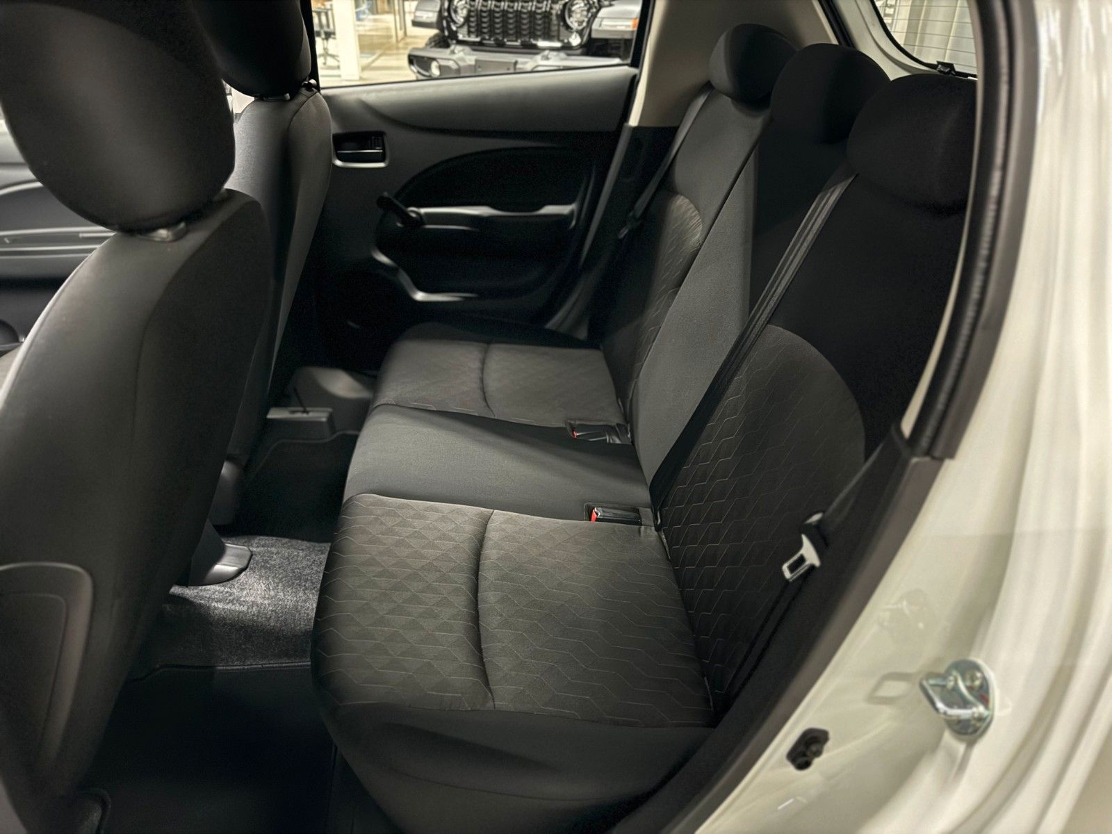 Fahrzeugabbildung Mitsubishi Space Star 1,2 Select Klima DAB+