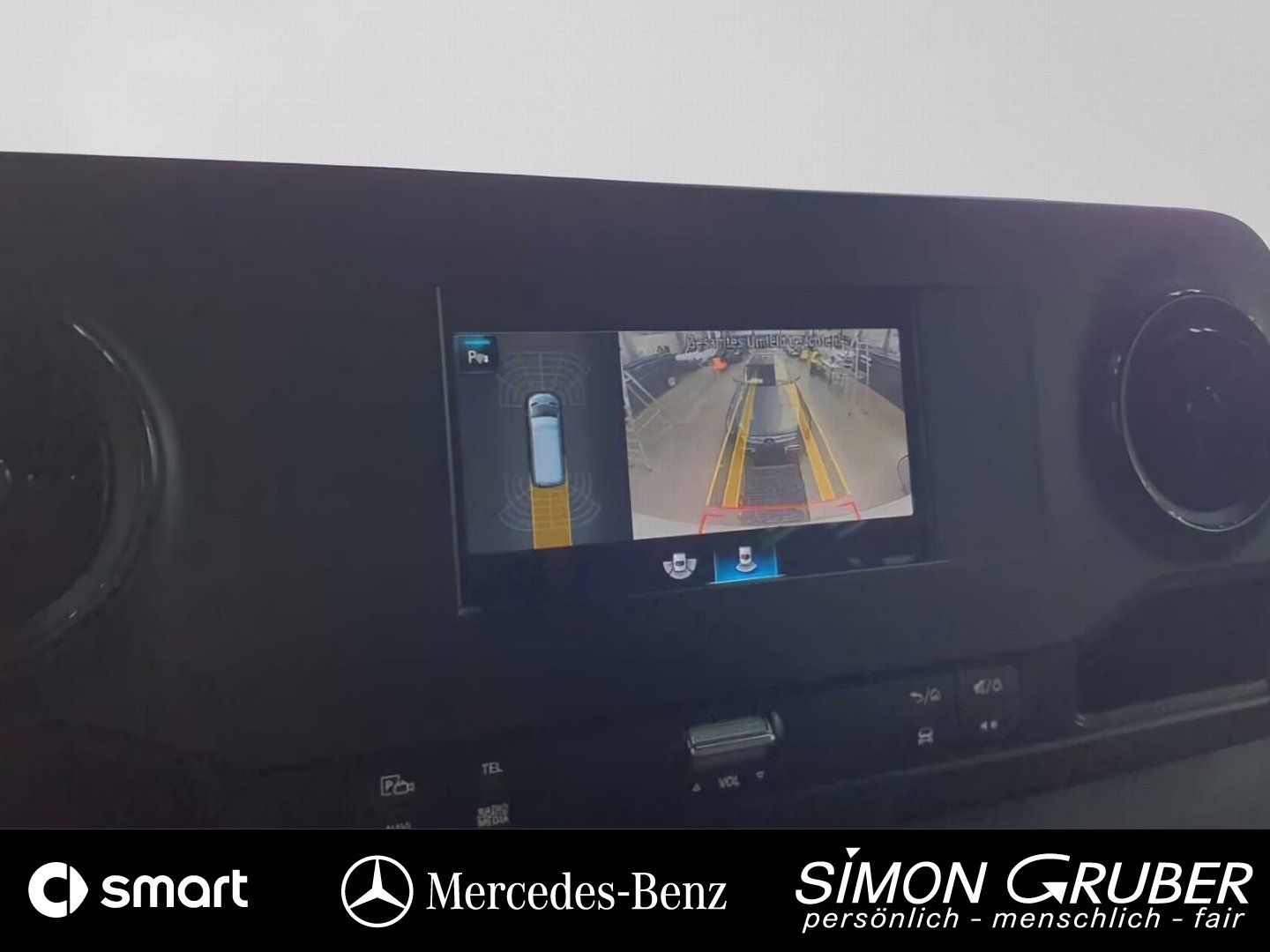 Fahrzeugabbildung Mercedes-Benz Sprinter 317 Tourer L2H2 Mobilität Rollstuhl