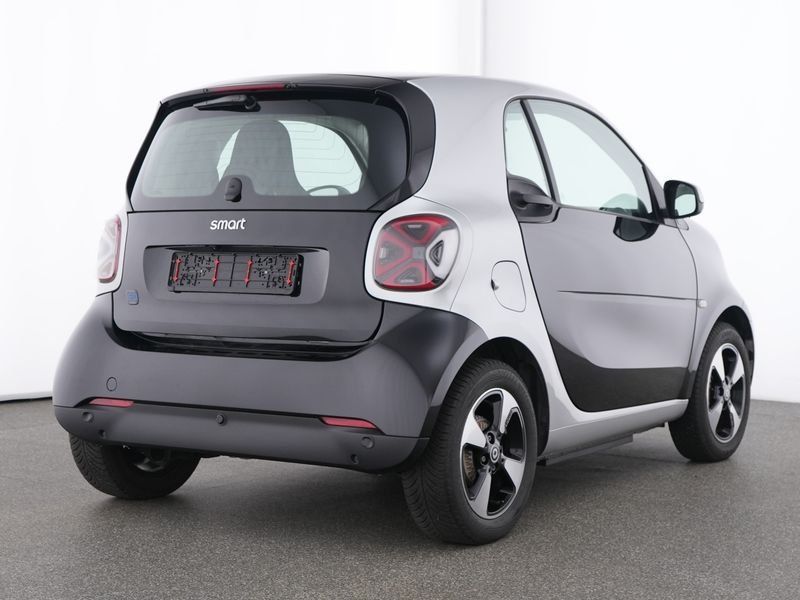 Fahrzeugabbildung Smart smart EQ fortwo Exclusive*Pano*LED*Kamera*22kW*