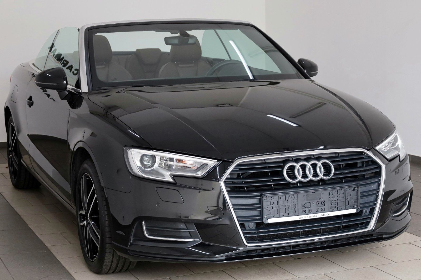Fahrzeugabbildung Audi A3 35TFSI design Leder,Navi,LED,SH,Massage,SR+WR