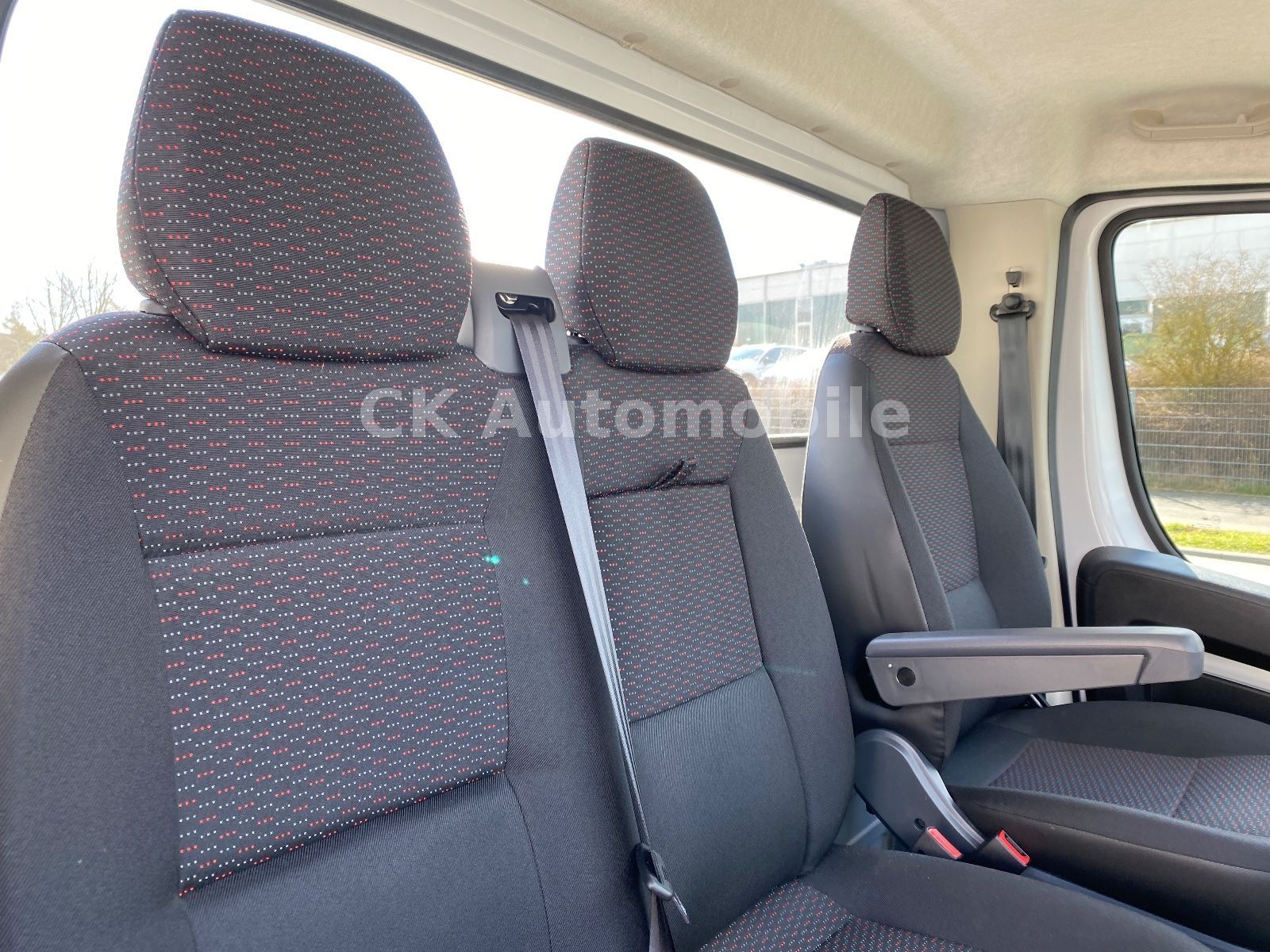 Fahrzeugabbildung Peugeot Boxer Abschleppwagen 435 L4 BlueHDi 165