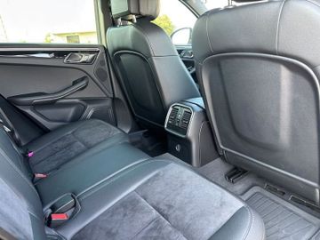 Porsche Macan - 12