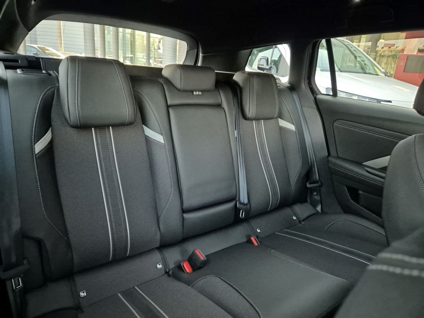 Fahrzeugabbildung Opel Astra 1.5 D EU6e L Sports Tourer GS HUD Navi 360