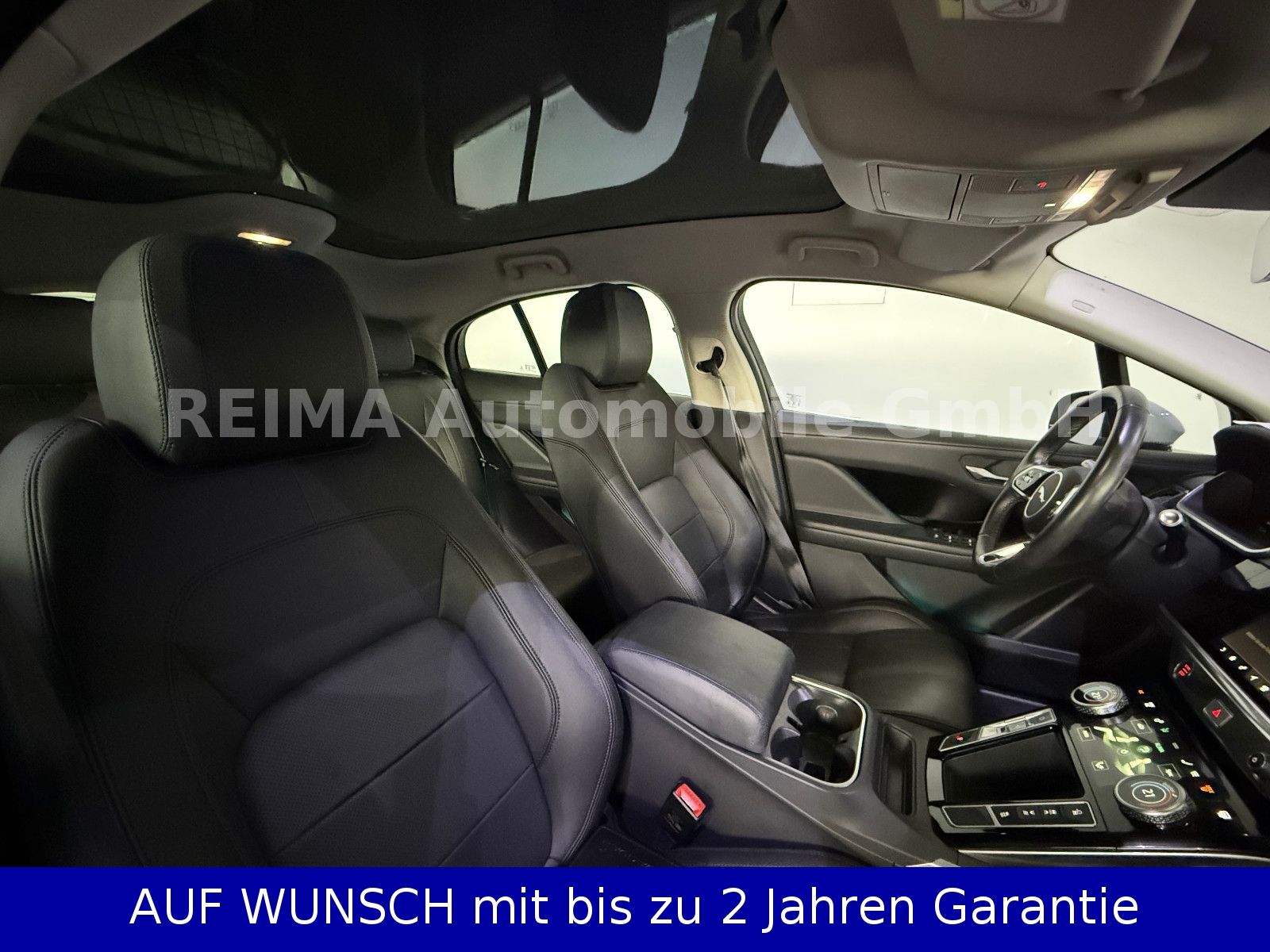 Fahrzeugabbildung Jaguar I-Pace EV400 S AWD, Pano, LED