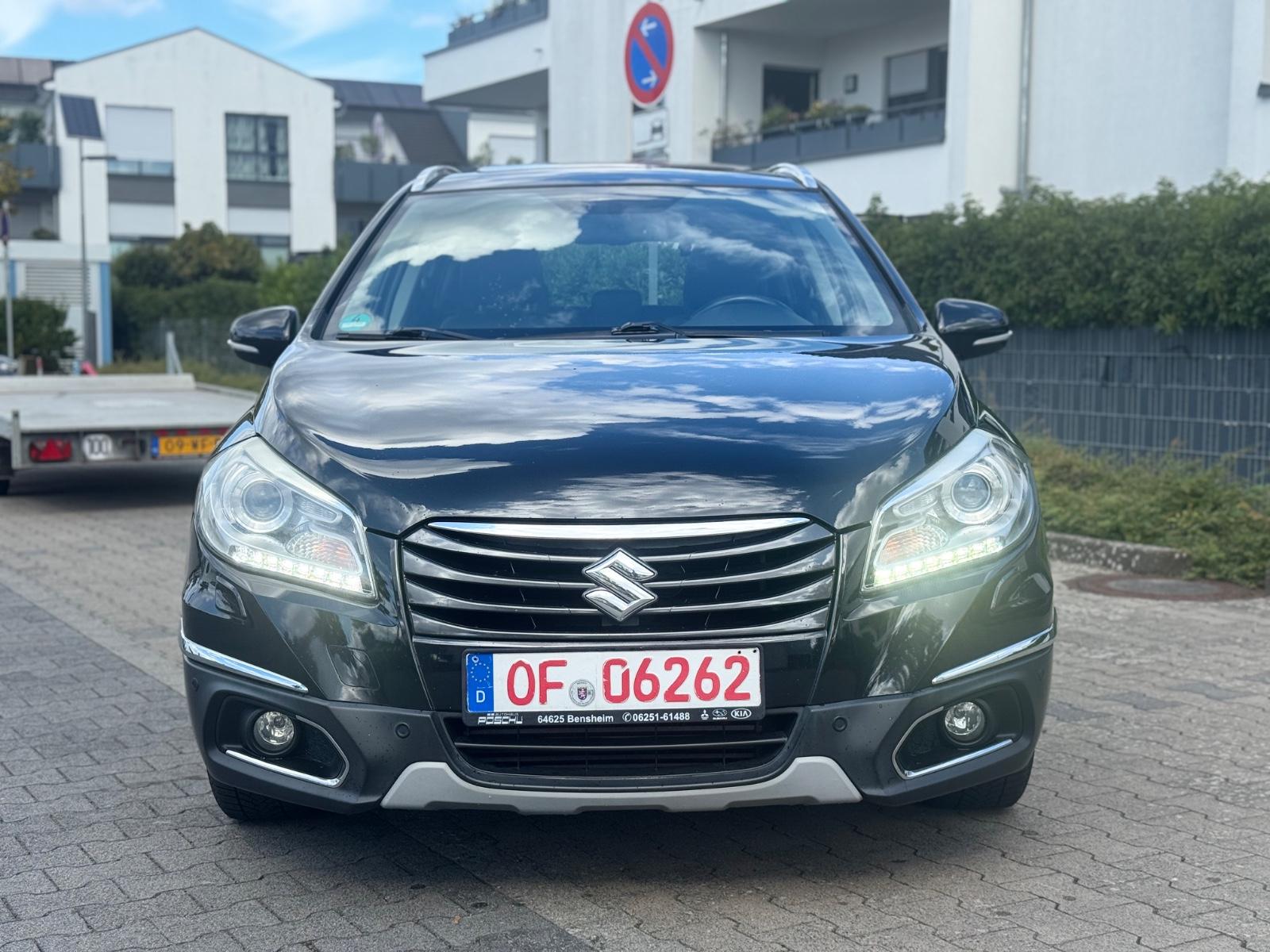Suzuki SX4 S-Cross Comfort+* 1.Hand*Pano*AHK*Leder