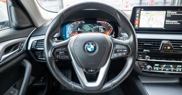 Fahrzeugabbildung BMW 520d Touring 1.HAND|H/K|LED|AHK|ACC|SHZ|LHZ|KAM.