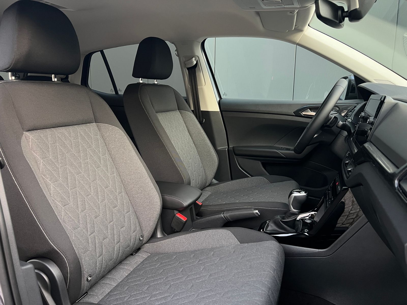 Fahrzeugabbildung Volkswagen T-Cross Life 1.0 TSI DSG *IQ.Light, Climatronic,