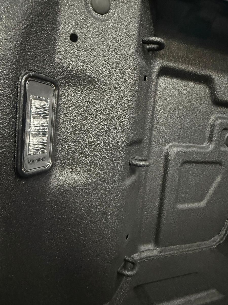 Fahrzeugabbildung Chevrolet 2026 SILVERADO ZR2 OFF ROAD-SIDE ST 6.2L V8-4x4