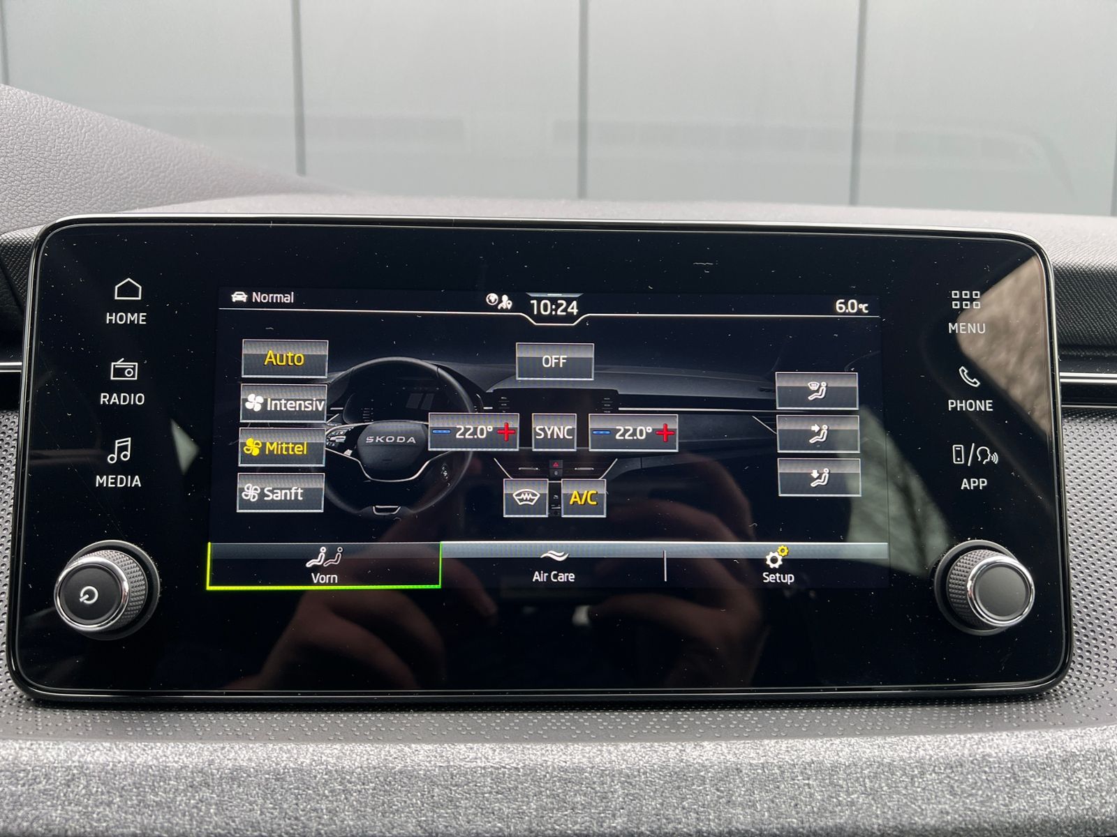 Fahrzeugabbildung SKODA Kamiq Tour 1.0 TSI DSG *AHK, Matrix, ACC, SmartL
