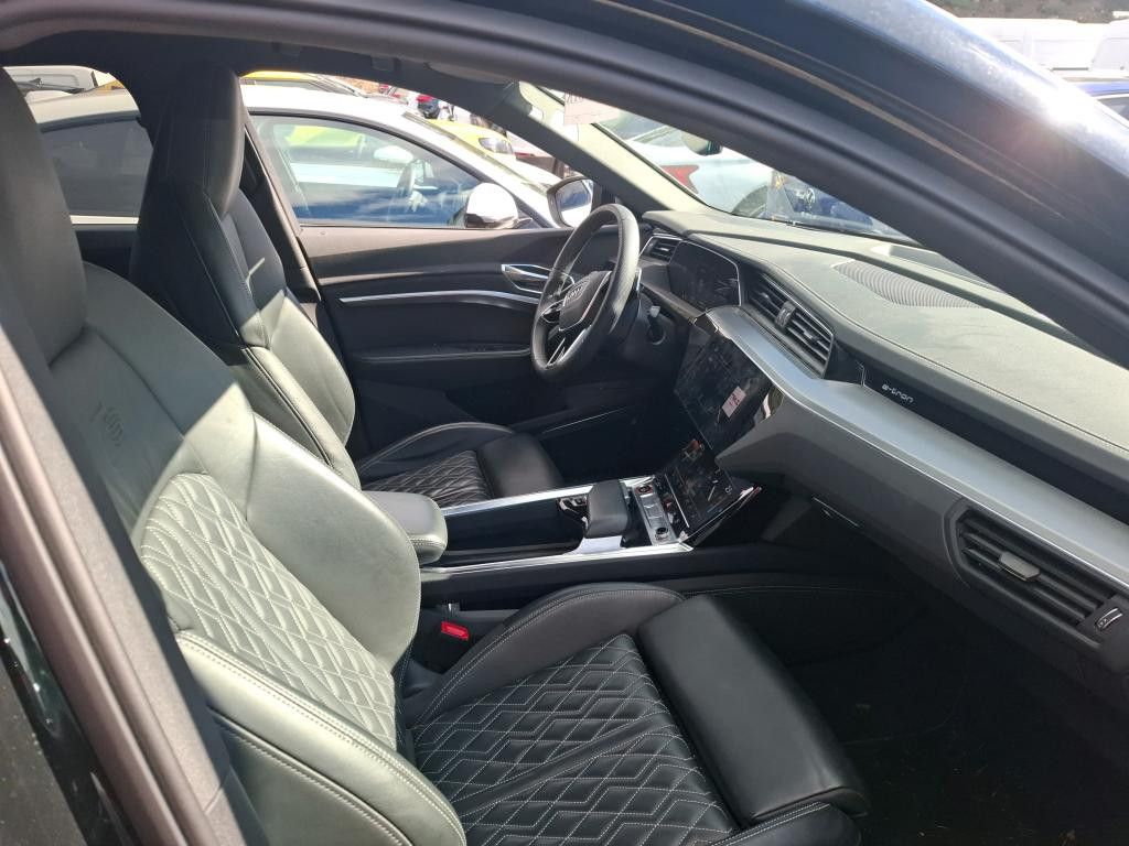 Audi SQ8 e-tron - Bild 6