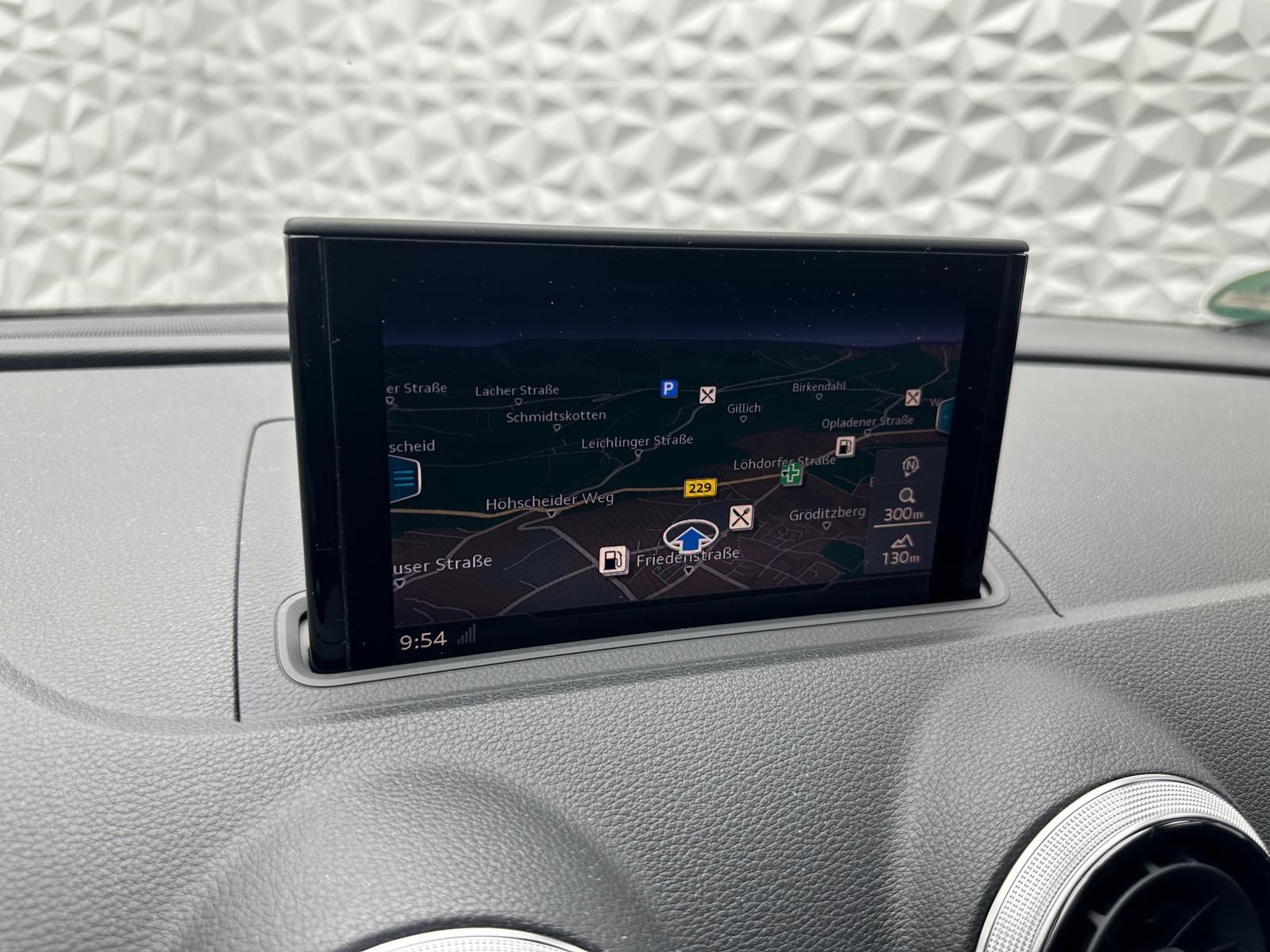Fahrzeugabbildung Audi A3 2.0 TFSI QUATTRO/SPORT/ACC/LED/PANO/PDC/NAV
