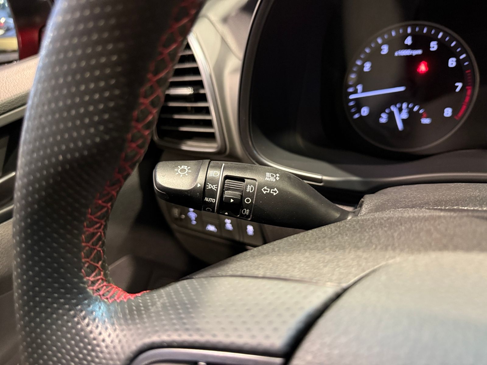 Fahrzeugabbildung Hyundai TUCSON N Line 4WD PANO LED NAV SHZ 19"