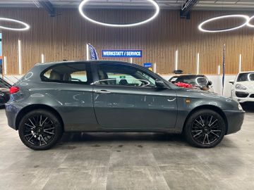 Alfa Romeo 147 1.6 16V T.Spark ECO *Klima*TÜV*CD-Player*