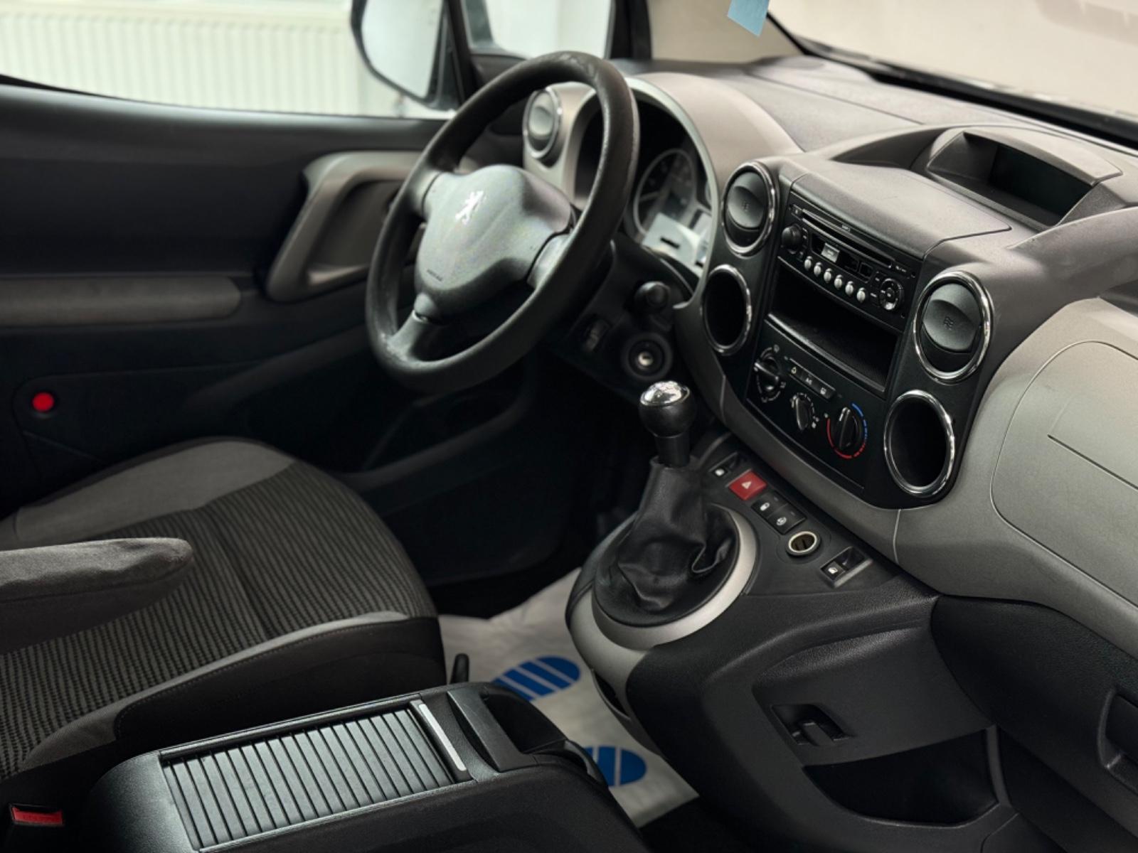 Peugeot Partner Tepee  Behindertengerecht-Rampe + Sitz