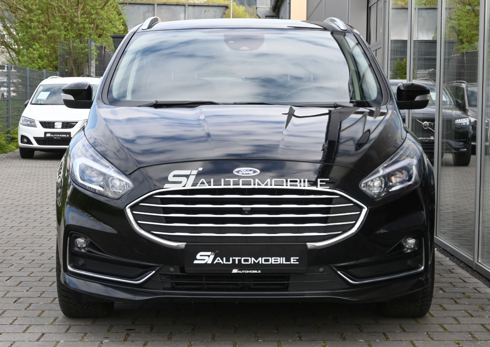 Fahrzeugabbildung Ford S-Max 2.0 d 140kW 4x4 Titanium °ACC°AD.LED°2xKAM