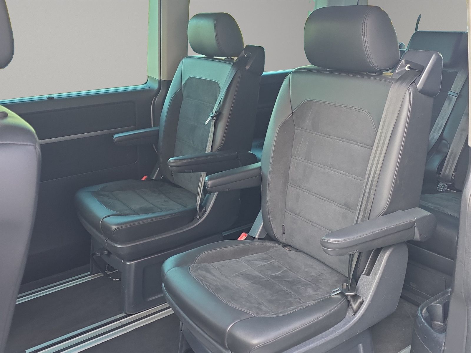 Fahrzeugabbildung Volkswagen T6 Multivan Generation Six 4Motion VOLL