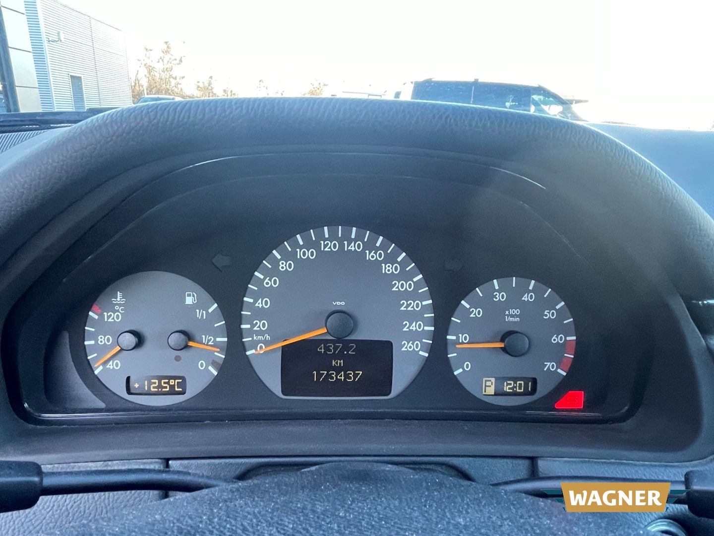 Fahrzeugabbildung Mercedes-Benz E 200 Kompressor AVANTGARDE Automatik