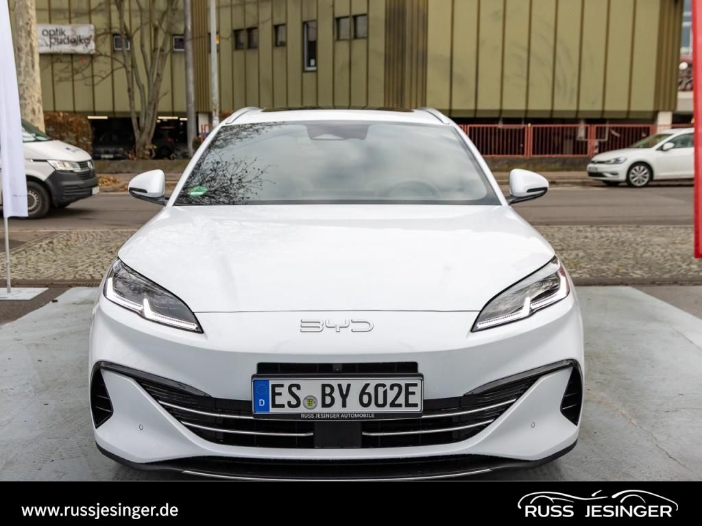 BYD SEAL 6