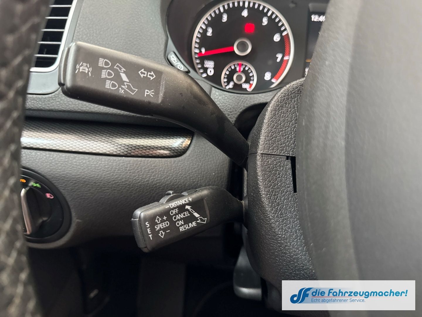 Fahrzeugabbildung SEAT Alhambra Xcellence 7-Sitzer AD AHK-klappbar Memo