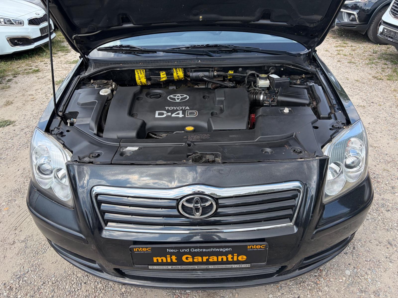 Toyota Avensis 2004 — photo 24