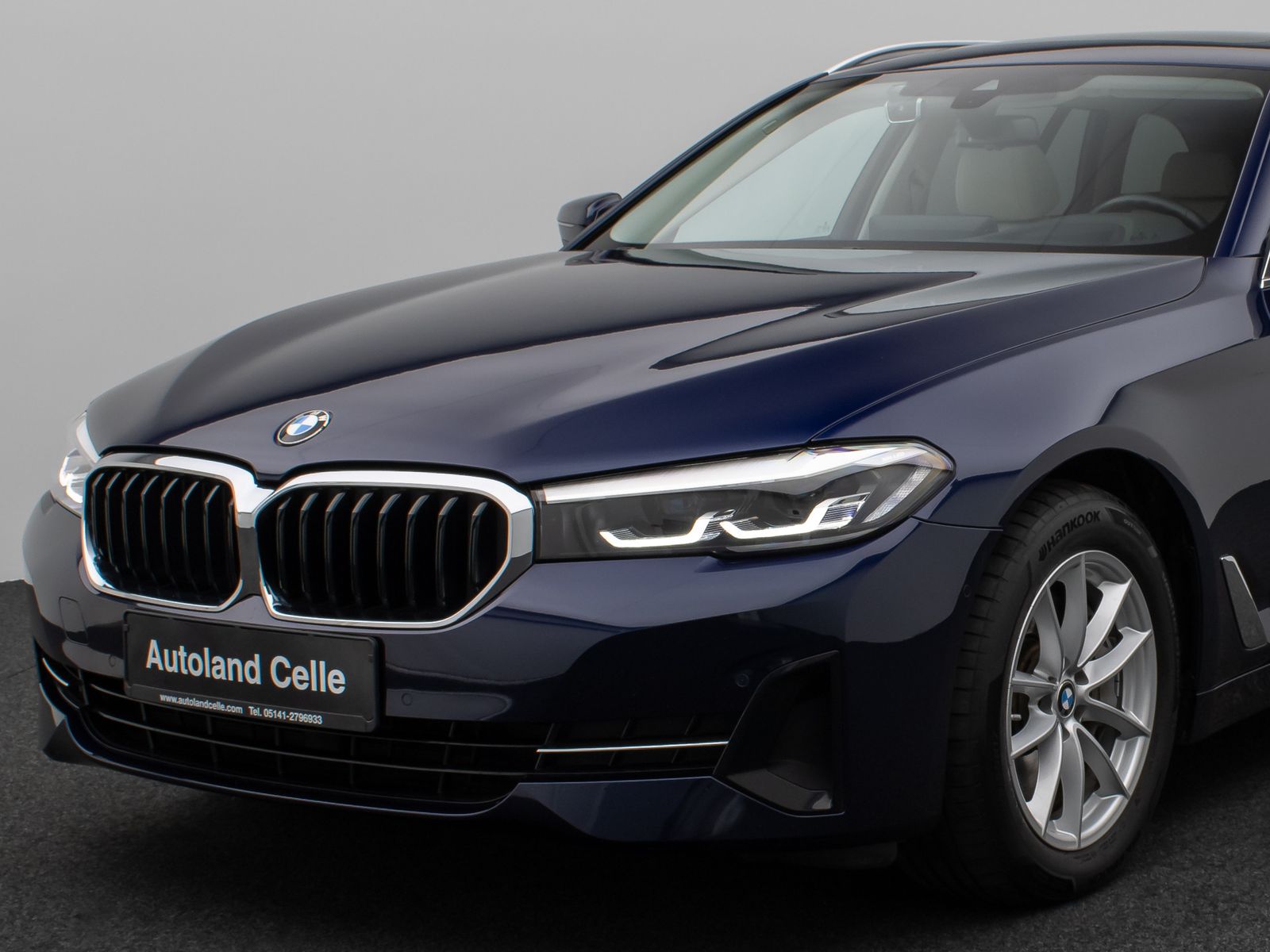 Fahrzeugabbildung BMW 530d xD Panoram Kamera HUD DAB HiFi SoftCl Sport