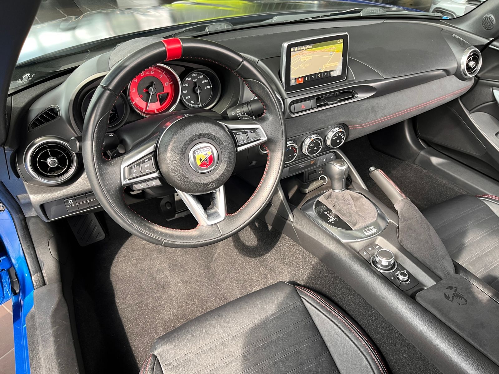 Fahrzeugabbildung Abarth 124 Spider NAVI KLIMA LED LEDER ALU BOSE
