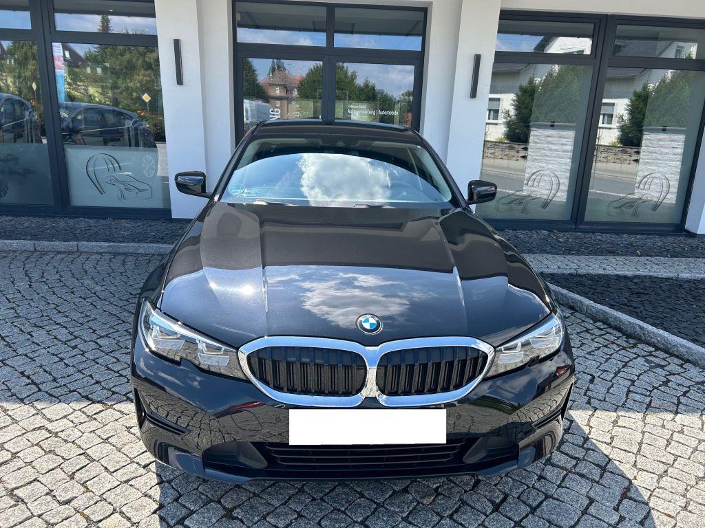 BMW 320i Aut. Advantage