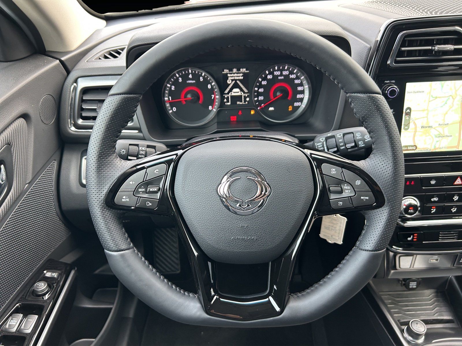 Fahrzeugabbildung Ssangyong Tivoli Fizz 1.5 T-GDI KAMERA/SHZ/NAVI/PDC/DAB/