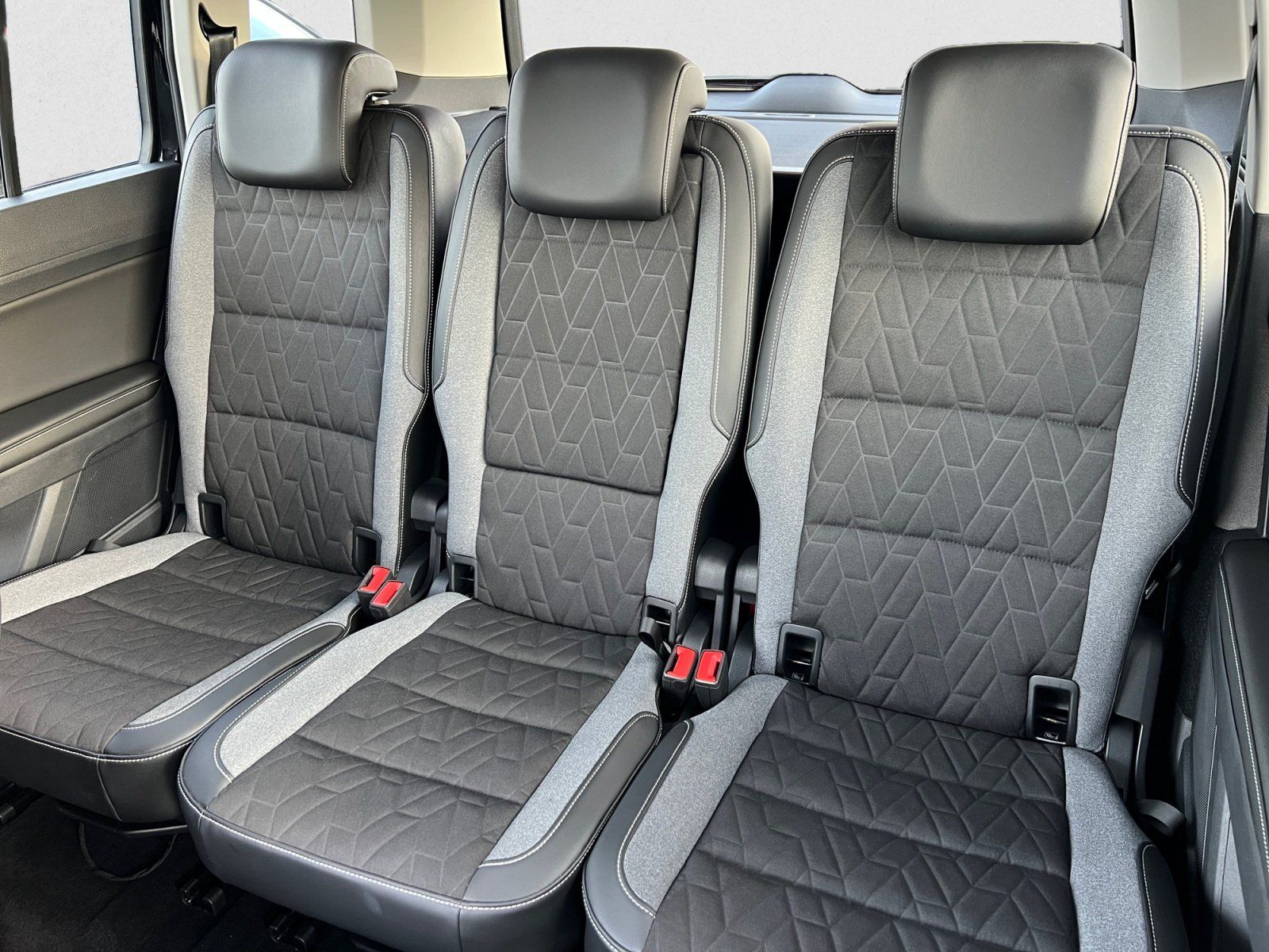 Volkswagen Touran - Bild 9