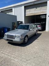 Mercedes-Benz 220 T-Modell Automatik - gebrauchte Mercedes-Benz 220 aus dem Jahr 1995