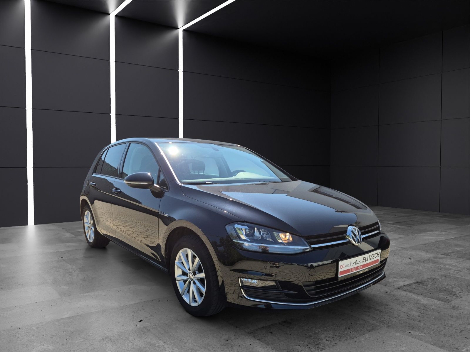 Fahrzeugabbildung Volkswagen Golf VII TSI Lounge Xenon Navi Climatronic GRA P