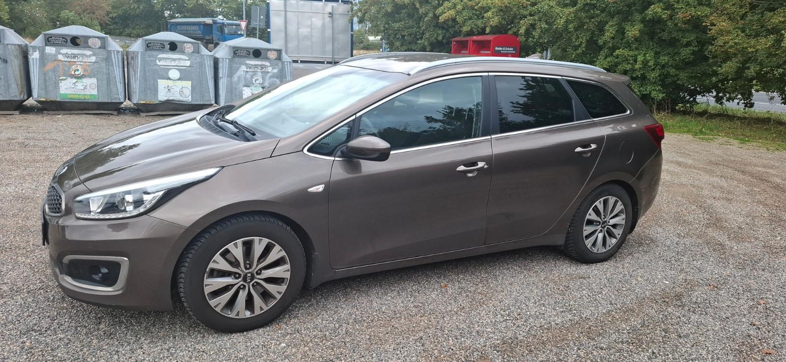 Kia cee'd Sportswagon 1.6 GDI Dream-Team Edition...