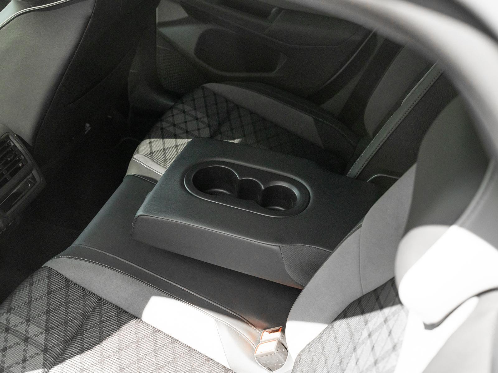Volkswagen Golf R-Line Black Style 18-Zoll Bergamo PANO, миниатюра 24