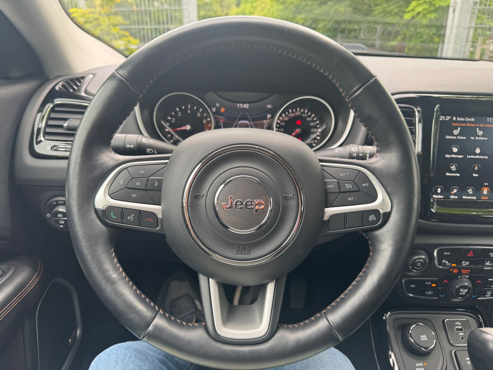 Fahrzeugabbildung Jeep Compass Limited 4WD Leder+Navi+Kamera+ACC