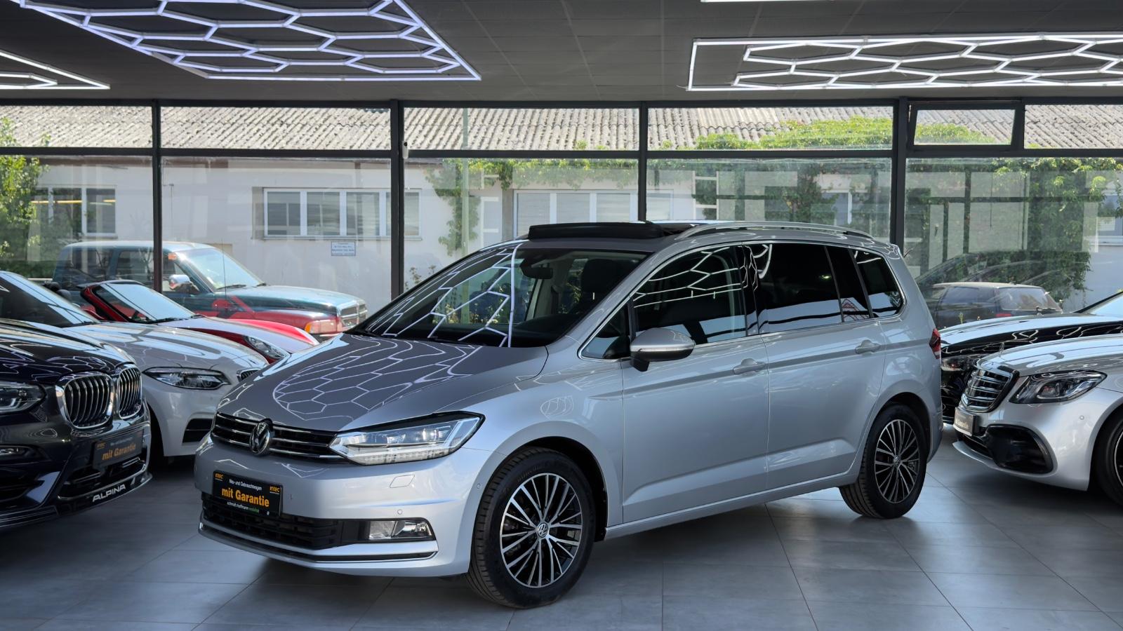 Volkswagen TOURAN HIGHLINE DSG ACC PANO LED KAMERA STANDHZ