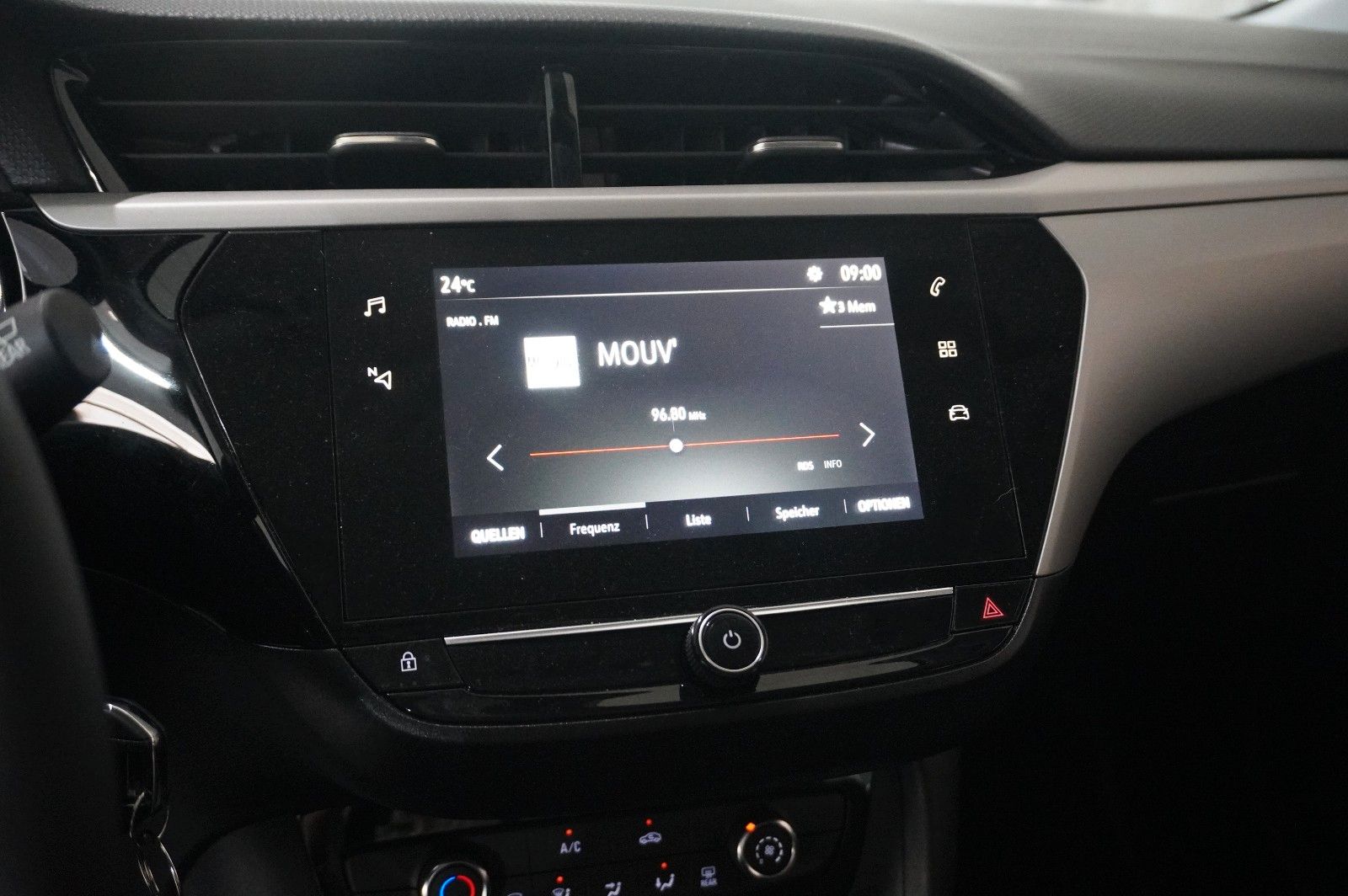 Fahrzeugabbildung Opel Corsa F 1.2T EDITION AT NAVI/LED/SPORT/TEMP/DAB+