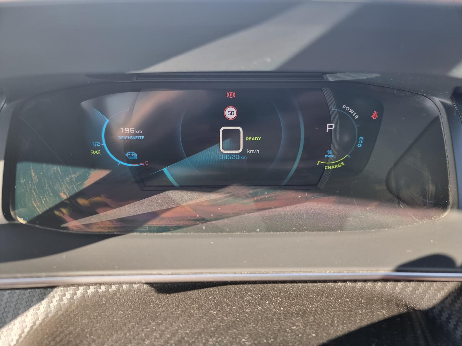 Peugeot e-2008 GT-Line -KLIMA-NAVI-CARPLAY-SHZ-CAM-LEDER
